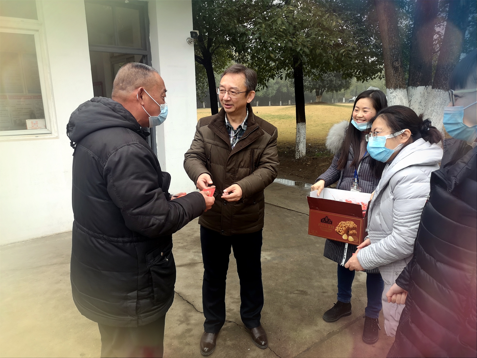 095424386.jpg 095424386.jpg