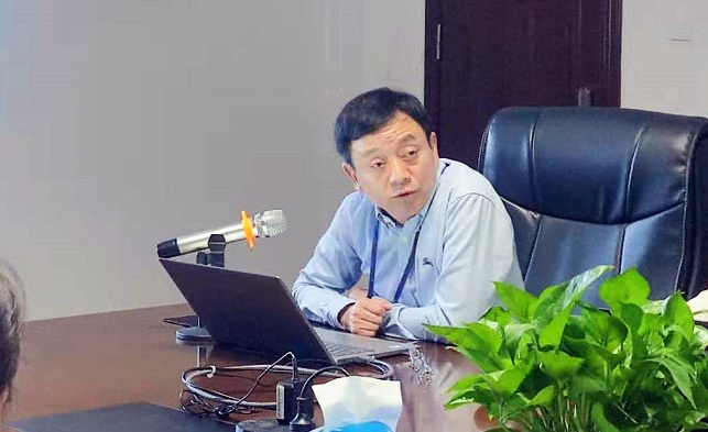 102249138.jpg 102249138.jpg